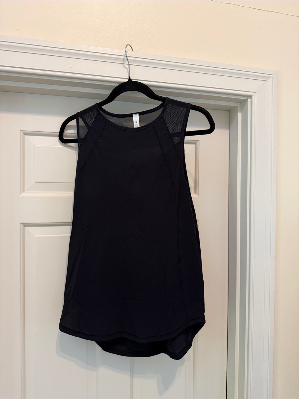 Lululemon Black Performance Tank - Size 6